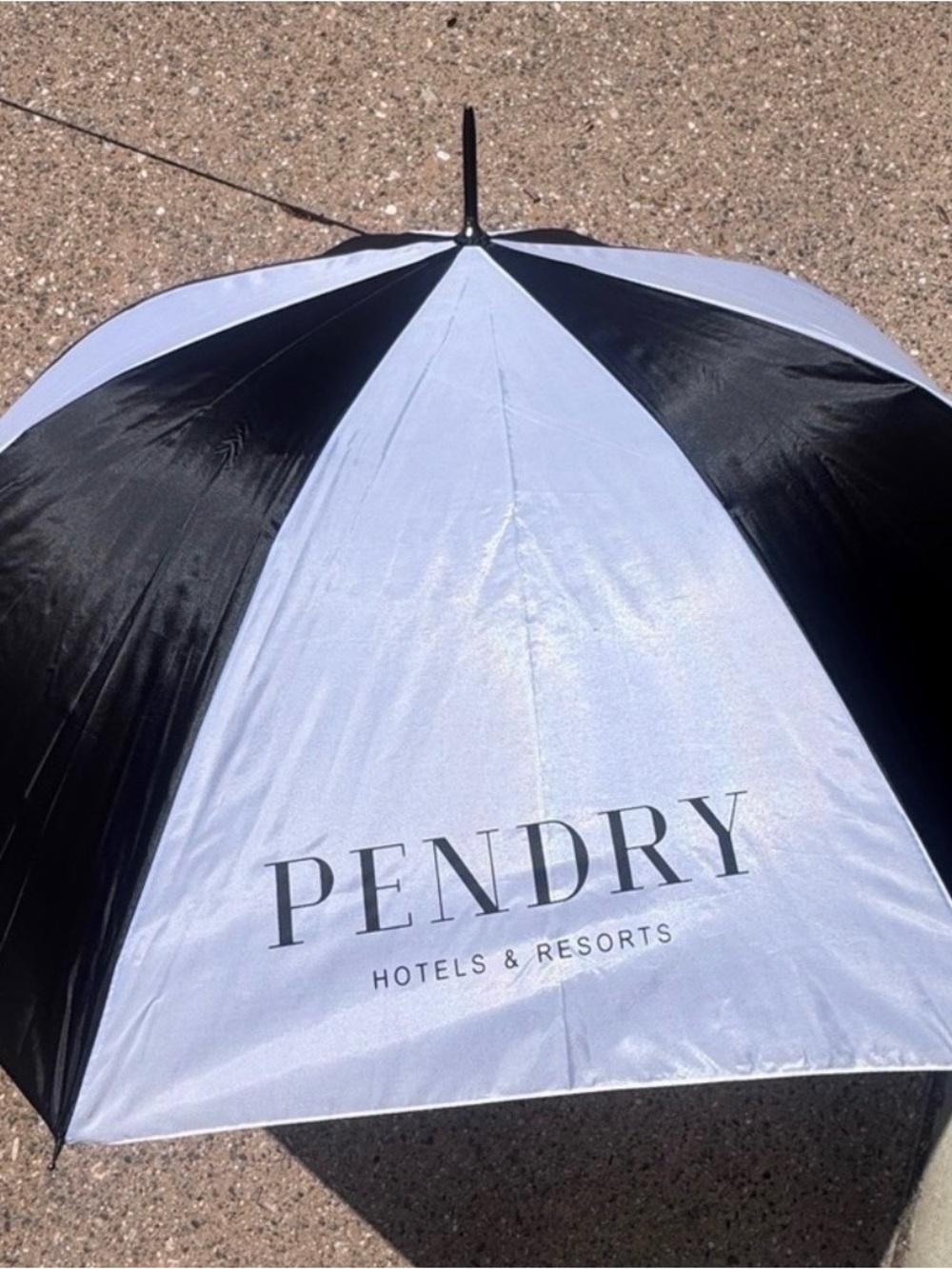 Pantry Resort Luxurious Black & White  Umbrella